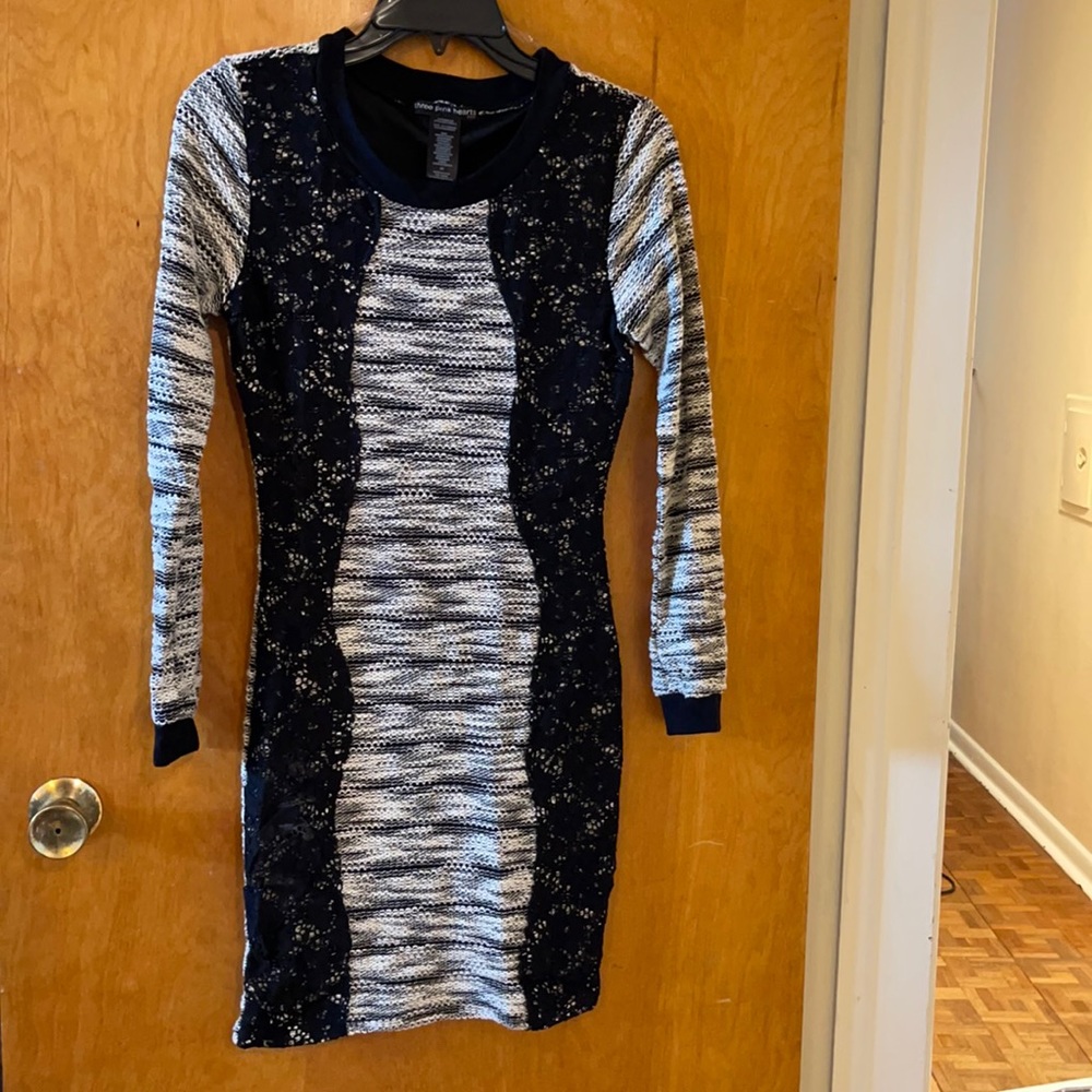 Black king sleeve dress